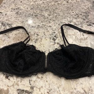 Black lace bra size 34 B. Worn once